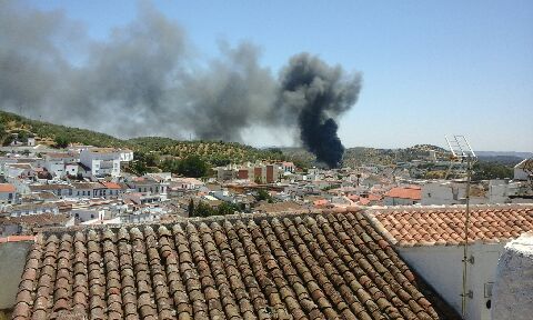Incendio de la Fabrica de Hielos de Constantina 27 de julio 2015