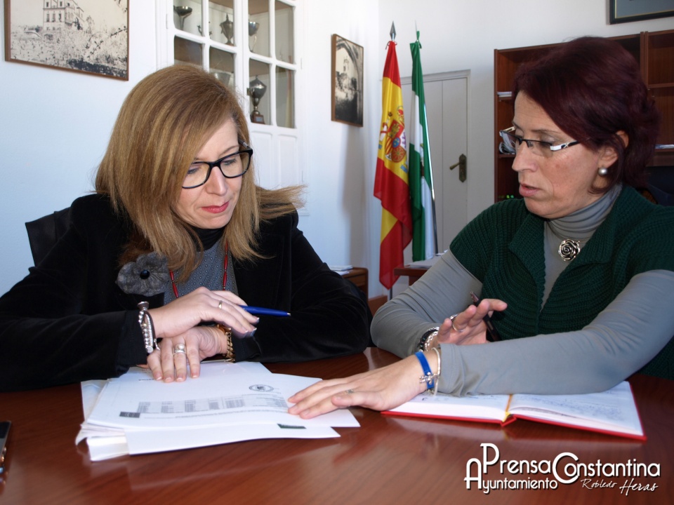 Reunión alcaldesa Constantina diputada cohesión social Constantina 2016-1